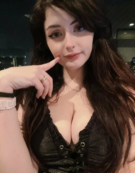 yosadthiccgirl hot model archive