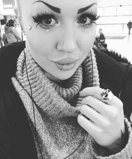 My Little Vronie hot pornstar image