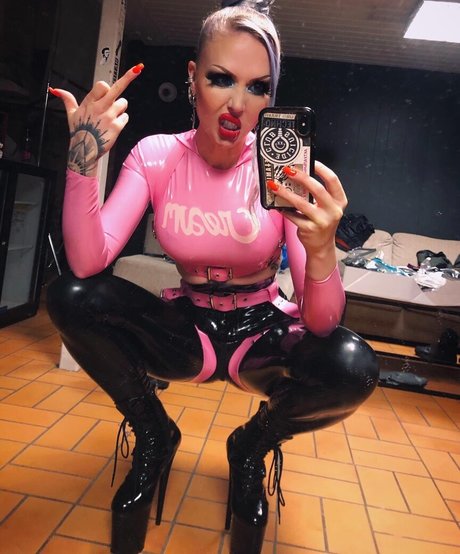 My Little Vronie high quality model pictures