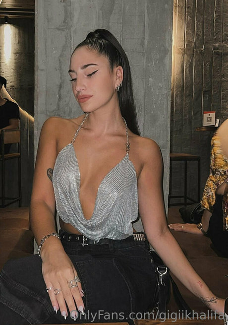 gigiikhalifa erotic star pictures