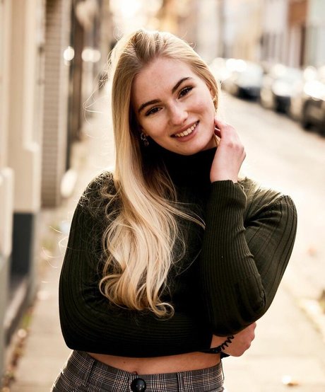 bisexual onlyfans free photos