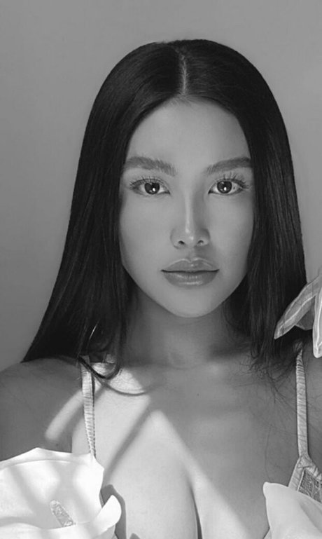 eyoung xxx pornstar photos