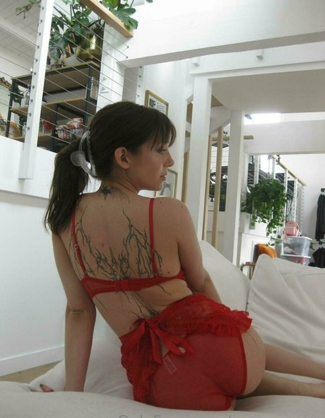 annaroseee model best picture