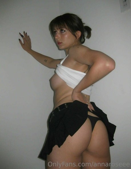 annaroseee pretty model gallery