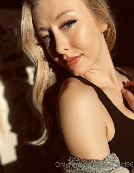 big booty latina onlyfans naked photo