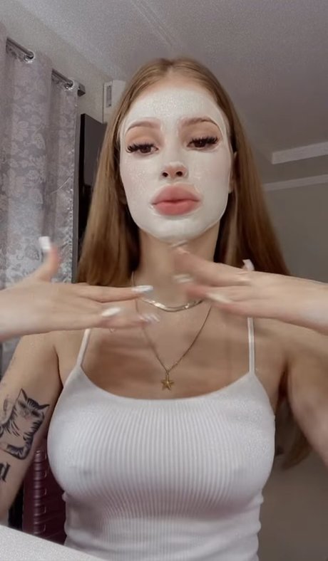 Kamila Borges model hot image