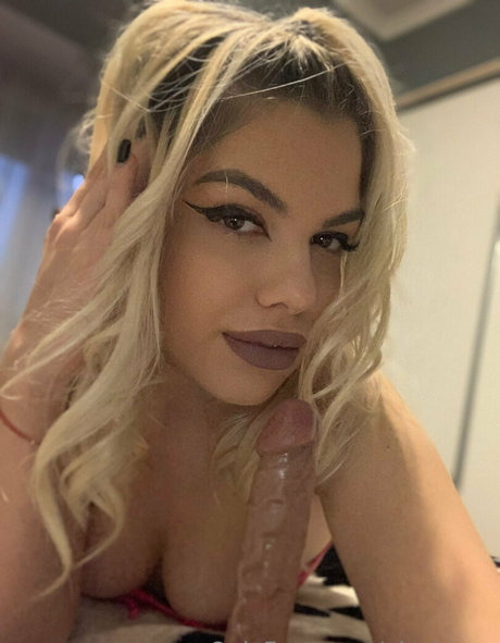 elsakroes model porn img