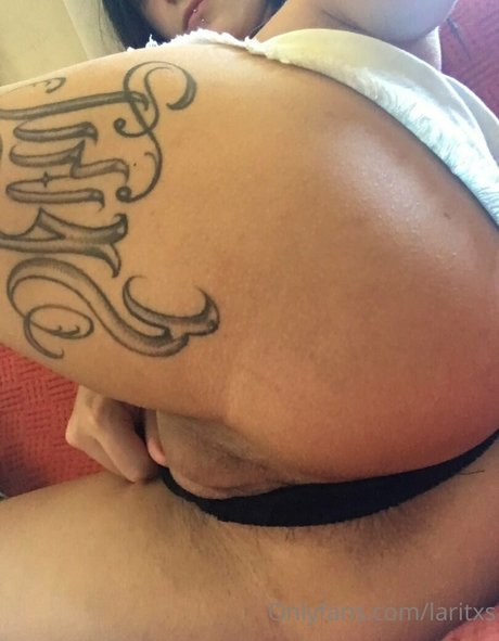 Larissa Silva Laritxs sexy model image