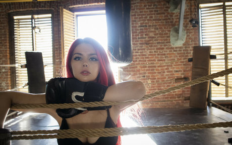 Angie Strelnikova model perfect img