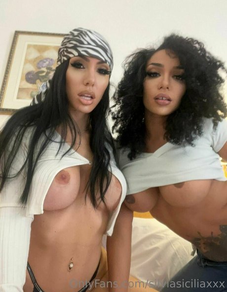 undressing onlyfans top pic