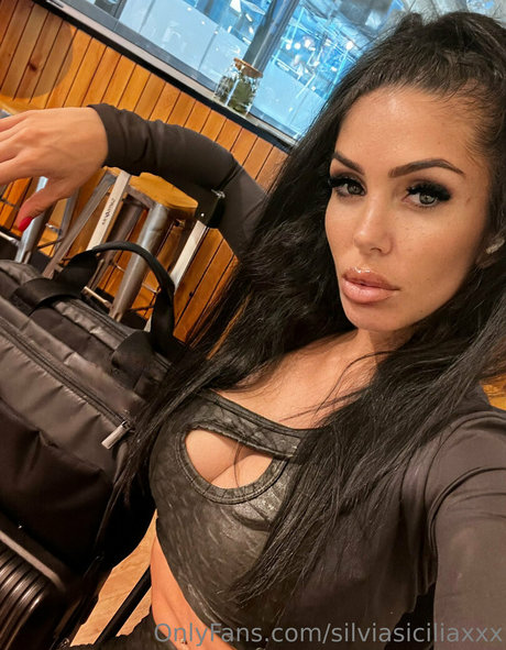 silviasiciliaxxx hot actress galleries