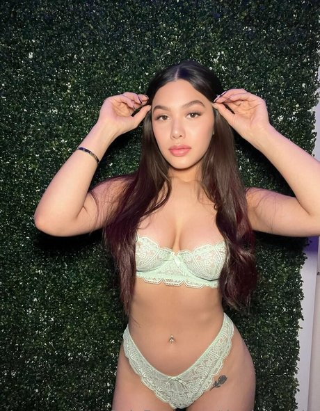 thedailydolly adult star photo