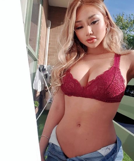 Rosie Ly model nude galleries