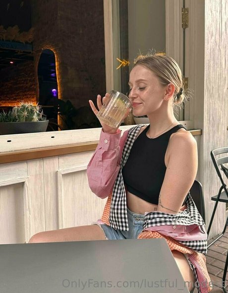 lustful modest actress galleries