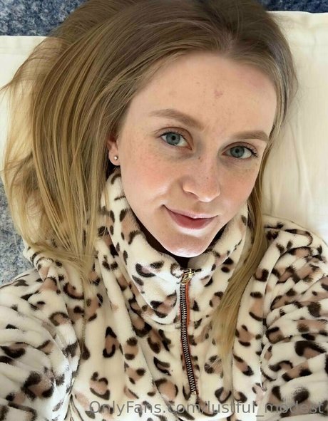 lustful modest free model picture