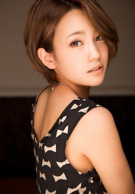 Retired JAV model pornographic image