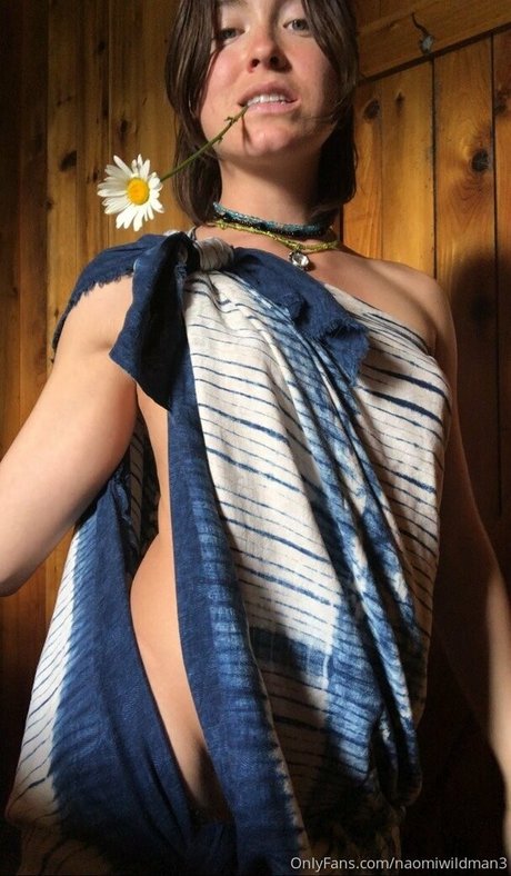 naomiwildman3 xxx model photo