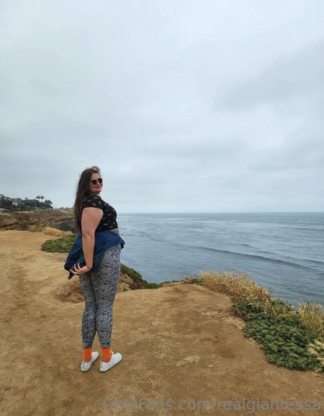 realgiantessa adult star pic