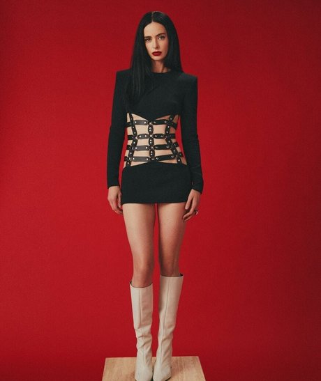 Krysten Ritter beautiful pornstar archive