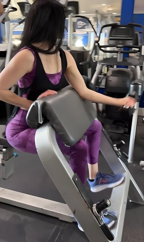 Krysten Ritter Quick photo