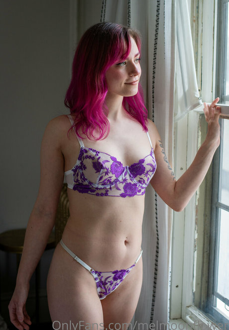 melmoonflower star sexy gallery