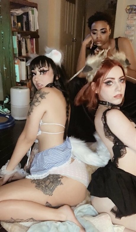 velvetmuerte model sex pic