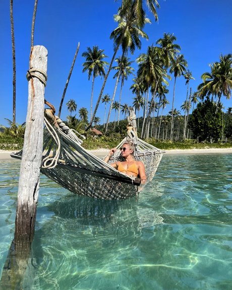 fat mature onlyfans pornos pictures