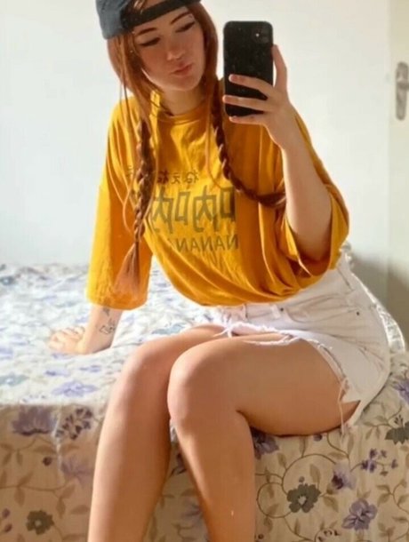 Bruna Dos Anjos sexy pornstar image