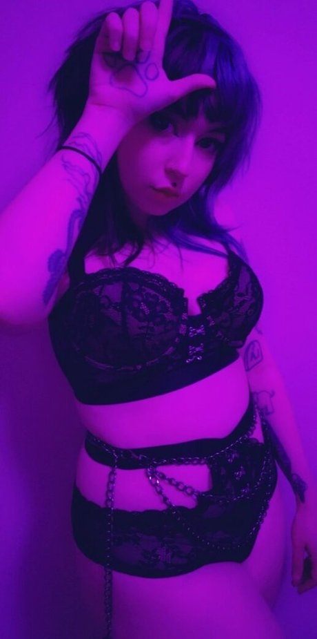 Knives nudes actress photos