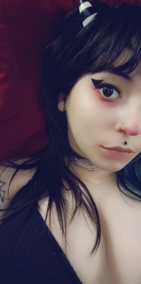 Knives adult actress picture