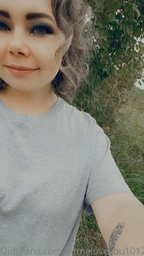 lovegiantess Profile photo