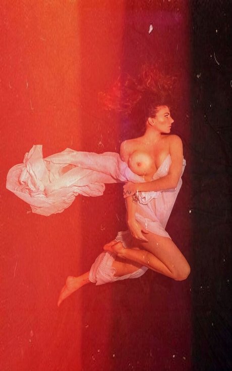 Swallowyoudown beautiful model img