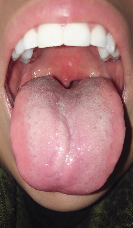 sexy mom onlyfans sexy image