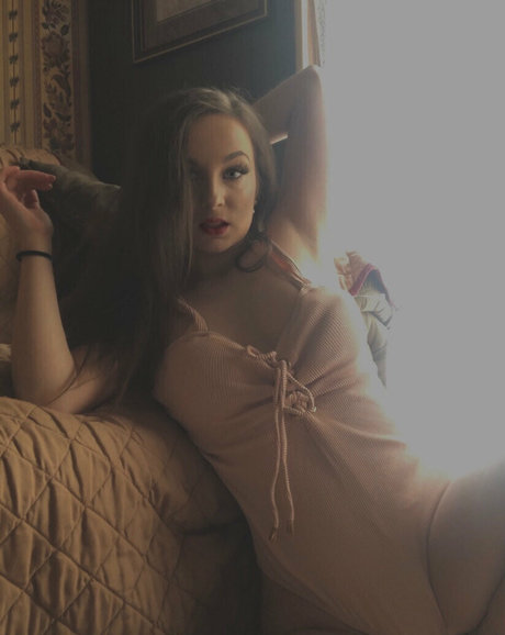 brunetteheadbaddie best star picture