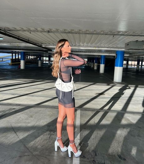 Taya Brooks model pretty gallery