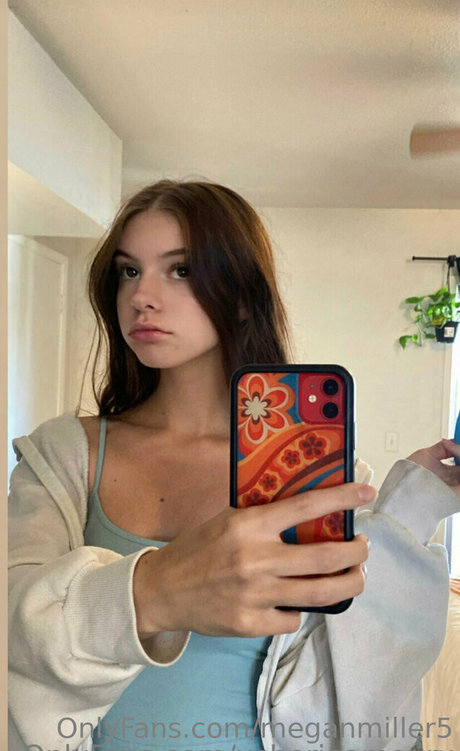 meganmiller5 exclusive star photos