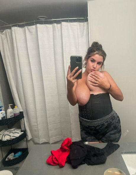 maddielovezyou2333 nice actress pics