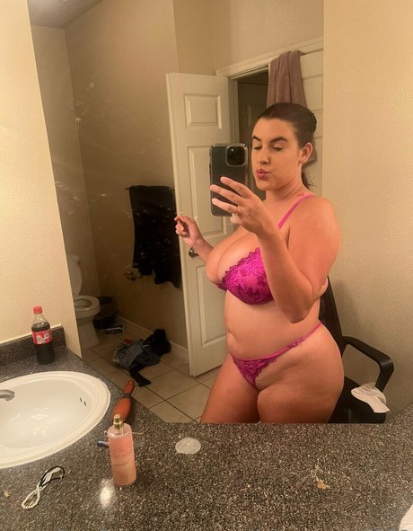 pawg selfie onlyfans beautiful nude pic