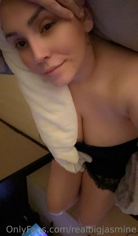 realbigjasmine perfect model photo
