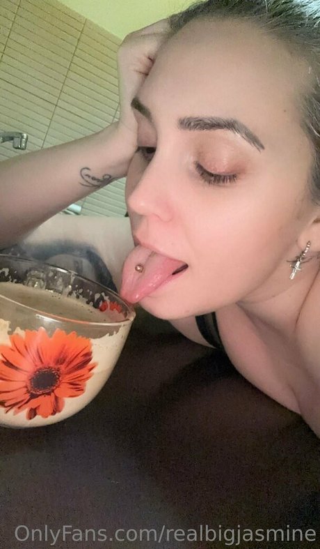 realbigjasmine perfect star image