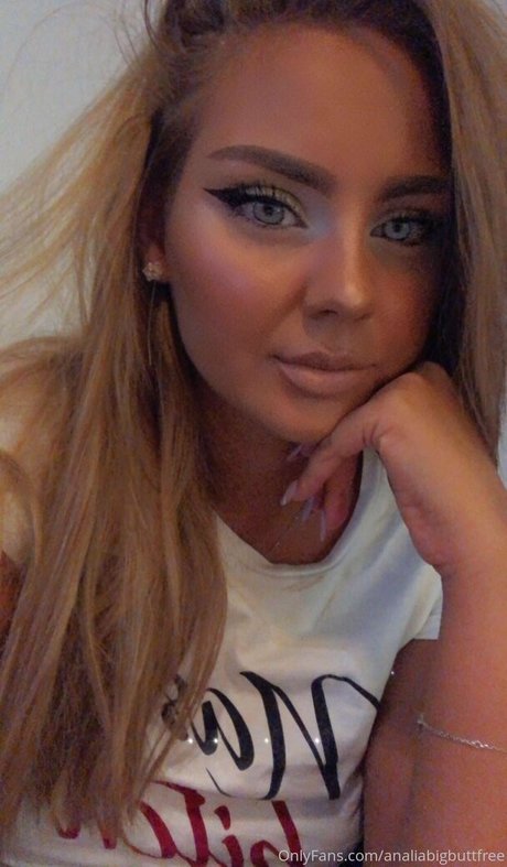 mechanic onlyfans beautiful photo