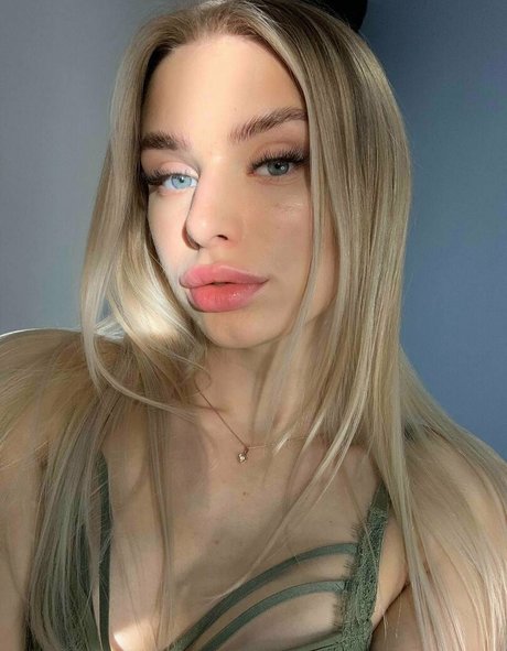 blondyaria pornstar sex pictures