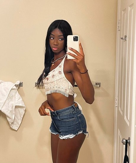 Luhmulaa porn actress archive