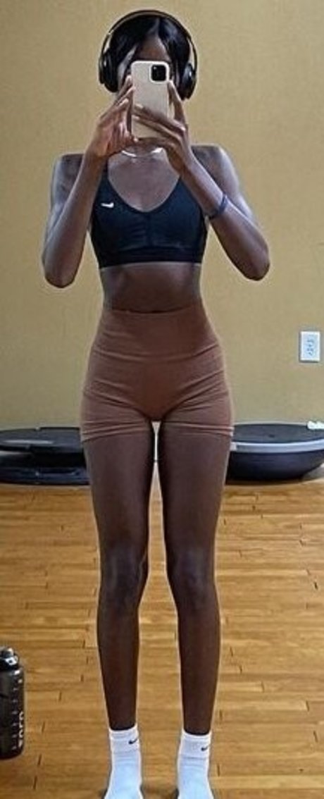 Luhmulaa porn model pic