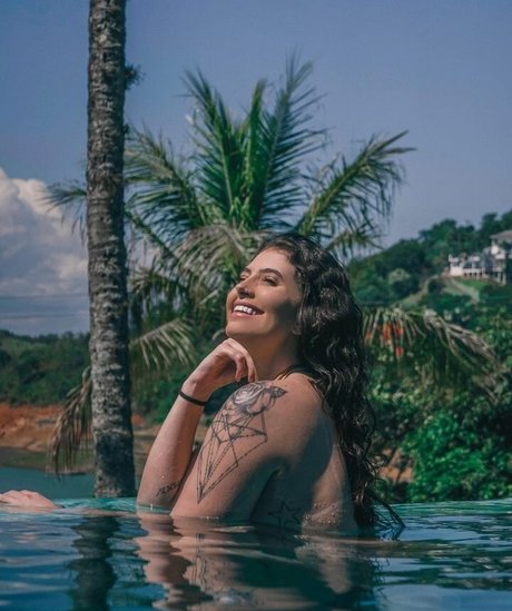 Ariane Rey star adult picture