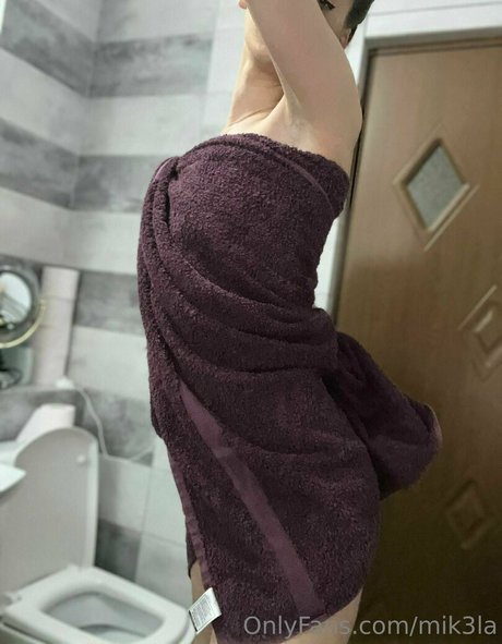 mik3la pretty pornstar image