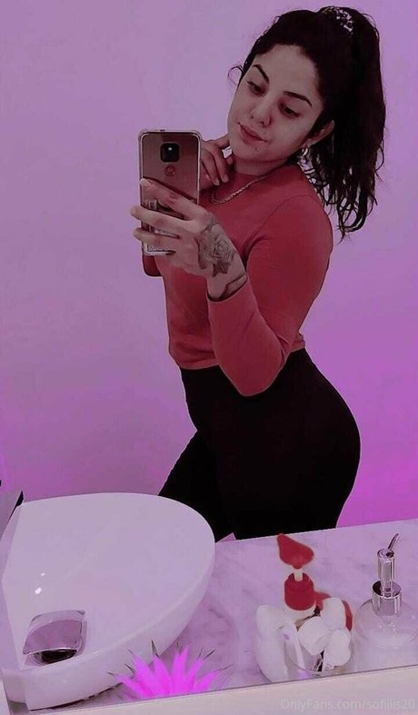 viperlatina pretty pornstar pictures