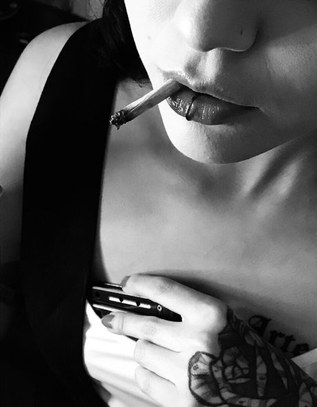 blvckchxrry model nudes archive