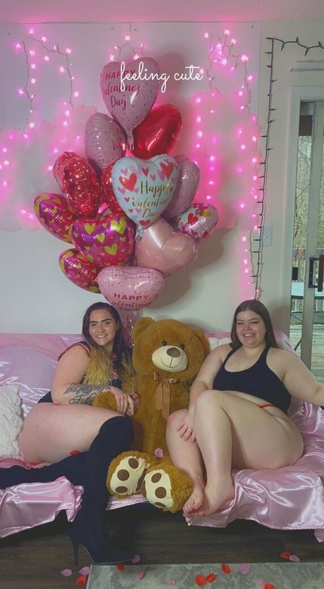 blonde babe onlyfans hot sexy pictures