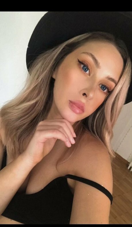 bluevelvetfreenudes star art picture